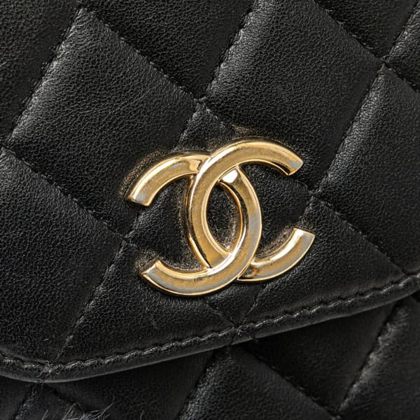 Pre-owned Chanel CC Quilted Lambskin Phone Holder with Chain Black