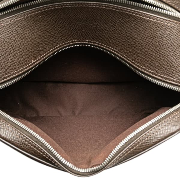 Pre-owned Louis Vuitton Taiga Reporter PM Brown