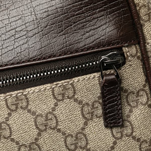 Pre-owned Gucci GG Supreme Crossbody Brown