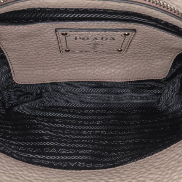 Pre-owned Prada Vitello Daino Crossbody Brown