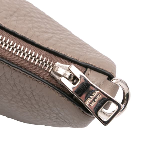 Pre-owned Prada Vitello Daino Crossbody Brown