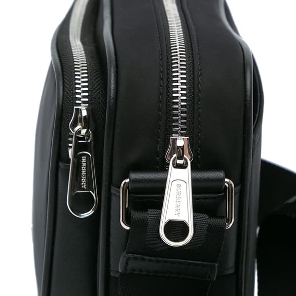 Pre-owned Burberry Nylon Paddy Crossbody Black