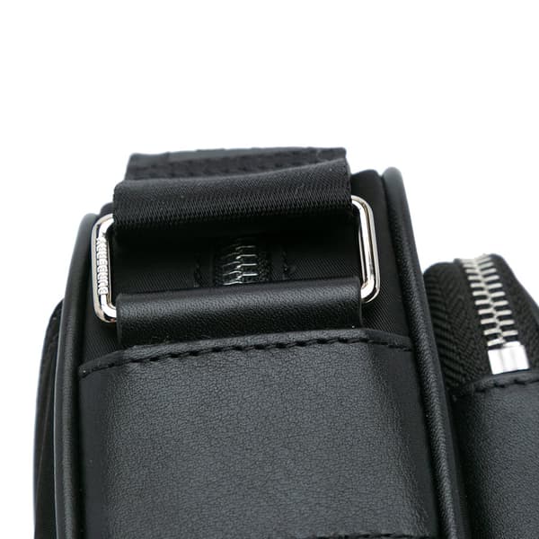 Pre-owned Burberry Nylon Paddy Crossbody Black