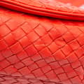Miniatyrbild 8 av 10: Pre-owned Bottega Veneta Nappa Intrecciato Flap Crossbody Red