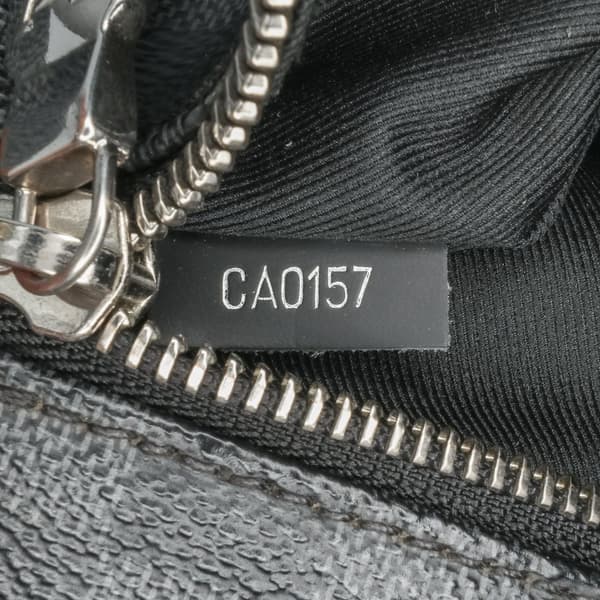 Pre-owned Louis Vuitton Damier Graphite District MM Black