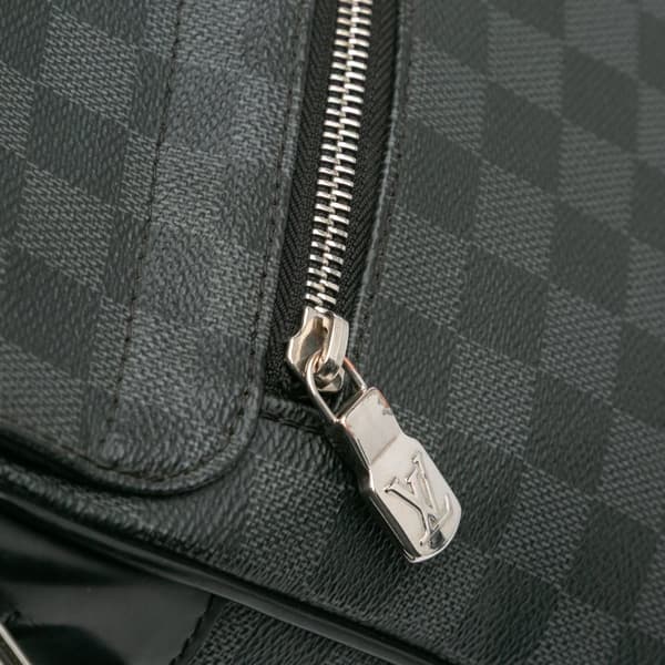 Pre-owned Louis Vuitton Damier Graphite District MM Black