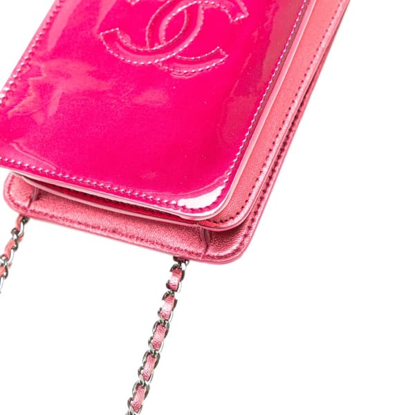 Pre-owned Chanel CC Patent Phone Holder Crossbody Pink