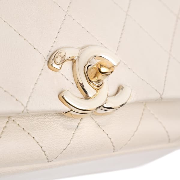 Pre-owned Chanel Medium Lambskin Twist Chain Enamel CC Flap Brown