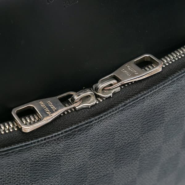 Pre-owned Louis Vuitton Damier Graphite Dayton Reporter PM Black