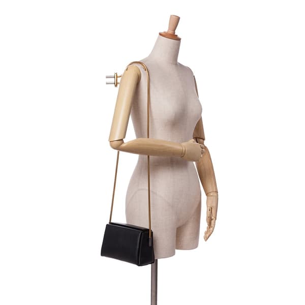 Pre-owned Marni Small Leather Toggle Crossbody Black
