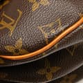 Miniatyrbilde 9 av 9: Pre-owned Louis Vuitton Monogram Saumur 30 Brown