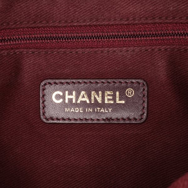 Pre-owned Chanel Chevron Lambskin Pyramid CC Camera Bag Black