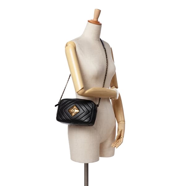 Pre-owned Chanel Chevron Lambskin Pyramid CC Camera Bag Black