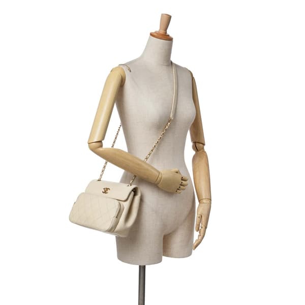 Pre-owned Chanel Caviar Business Affinity Messenger Flap Brown