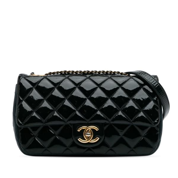 Pre-owned Chanel Paris-Salzburg Medium Patent Goatskin CC Eyelet Flap Blue