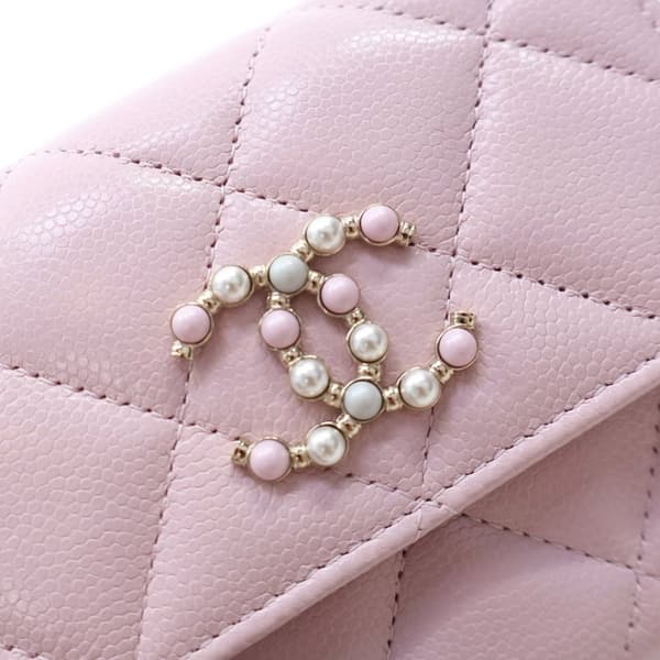 Pre-owned Chanel Quilted Caviar Coco Candy Card Holder on Chain Pink