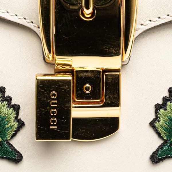 Pre-owned Gucci Small Floral Embroidered Leather Sylvie Crossbody White