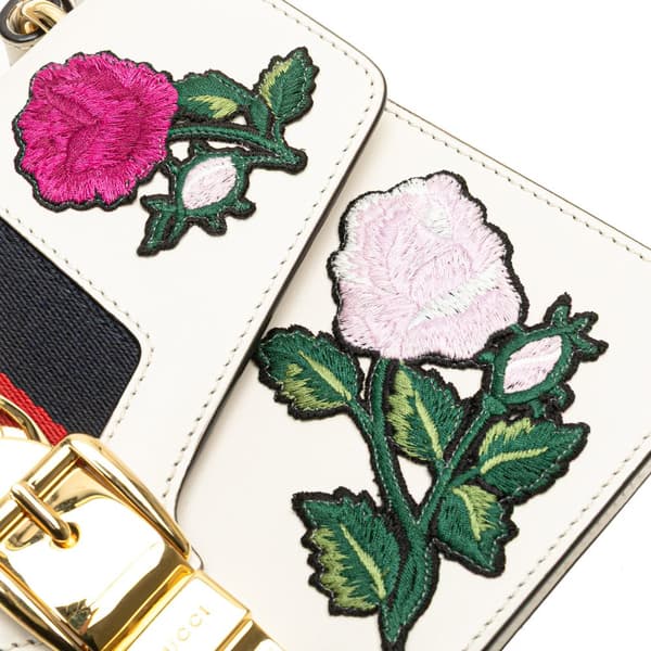 Pre-owned Gucci Small Floral Embroidered Leather Sylvie Crossbody White