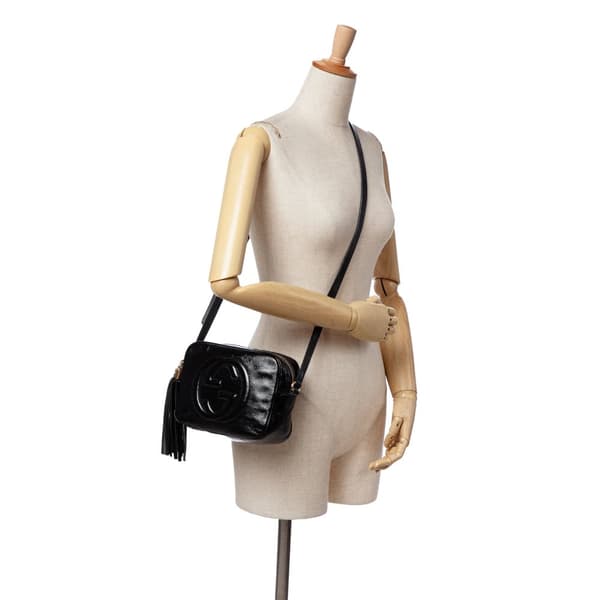 Pre-owned Gucci Patent Soho Disco Crossbody Black