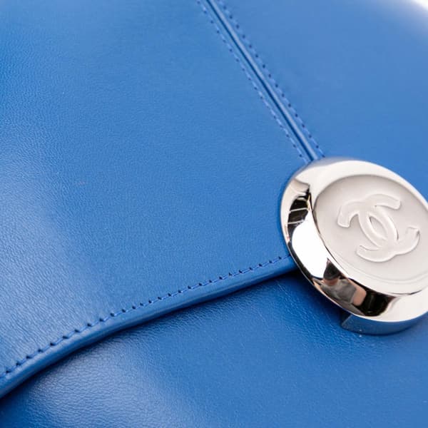 Pre-owned Chanel Lambskin Evening In The Air Crossbody Blue