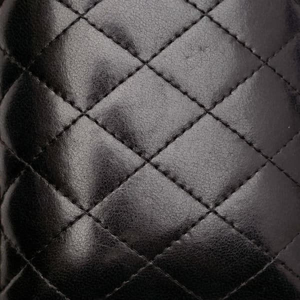 Pre-owned Chanel Quilted Lambskin Chain Around Clutch Black