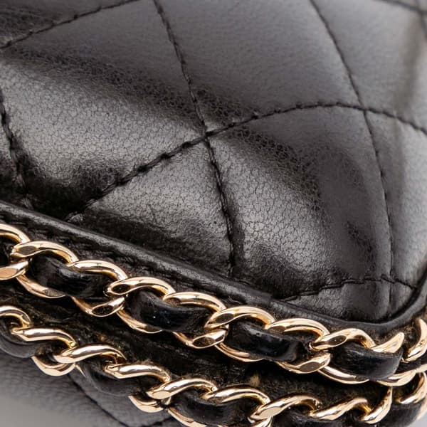 Pre-owned Chanel Quilted Lambskin Chain Around Clutch Black