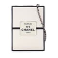Miniatyrbillede 1 af 10: Pre-owned Chanel Calfskin Chanel No.5 Perfume Box Evening Clutch White
