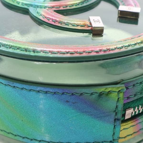 Pre-owned Chanel PVC and Metallic Lambskin CC Filigree Round Clutch with Chain Green