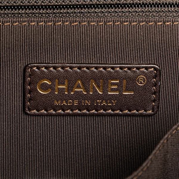 Pre-owned Chanel Large Bicolor Quilted Aged Calfskin and Suede Boy Flap Red