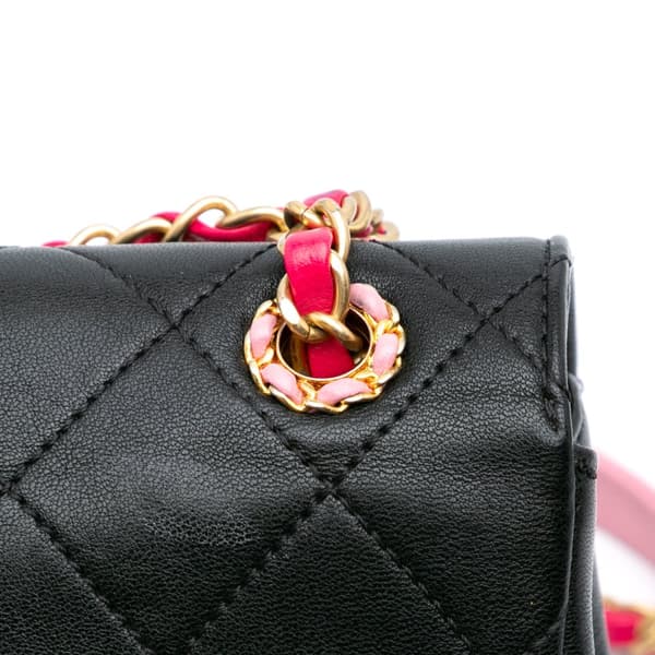 Pre-owned Chanel Quilted Calfskin CC Chain Logo Crossbody Black