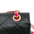 Miniatyrbild 9 av 10: Pre-owned Chanel Quilted Calfskin CC Chain Logo Crossbody Black