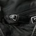 Miniatyrbilde 8 av 10: Pre-owned Prada Tessuto Buckle Messenger Bag Black