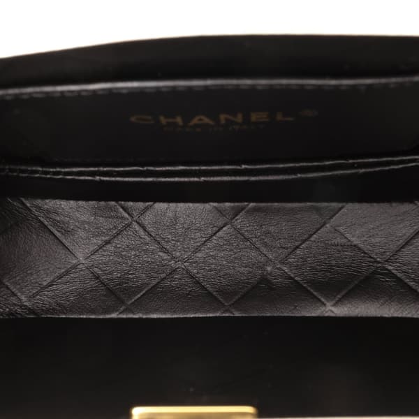 Pre-owned Chanel CC Quilted Lambskin Round Moon Messenger Flap White