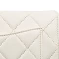 Pikkukuva 9 / 10: Pre-owned Chanel CC Quilted Lambskin Round Moon Messenger Flap White