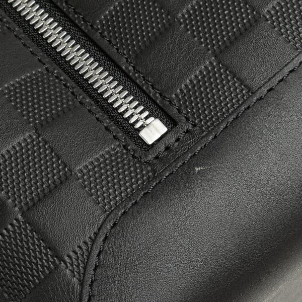 Pre-owned Louis Vuitton Damier Infini Discovery Messenger MM Black