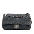 Miniatyrbild 1 av 10: Pre-owned Chanel Large Embroidered Denim Camellia Flap Blue