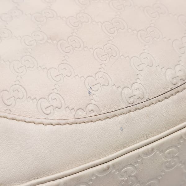 Pre-owned Gucci Guccissima Charlotte Crossbody White