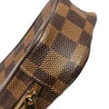 Miniatyrbild 8 av 10: Pre-owned Louis Vuitton Damier Ebene Etui Okapi GM Brown