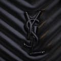Miniatyrbilde 6 av 10: Pre-owned Saint Laurent Chevron Calfskin Monogram Monochrome Lou Camera Bag Black