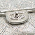 Miniatyrbilde 8 av 10: Pre-owned Chanel CC Iridescent and Studded Calfskin Flap Clutch on Chain Silver
