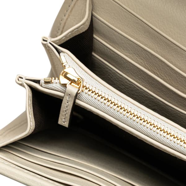 Pre-owned Gucci Medium Calfskin Blondie Wallet on Chain White