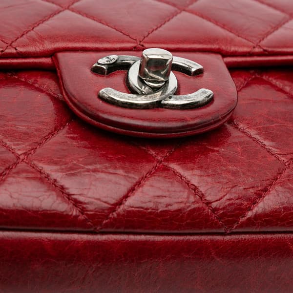 Pre-owned Chanel Medium Glazed Calfskin Duo Color Flap Red