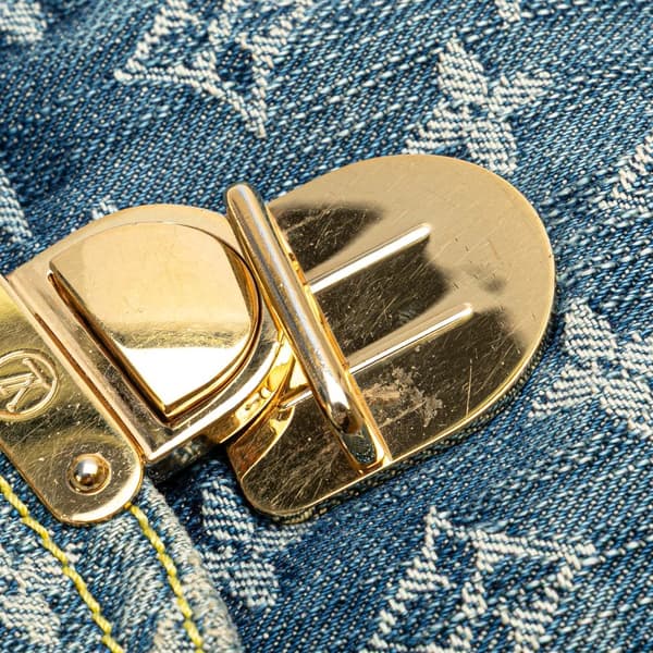 Pre-owned Louis Vuitton Monogram Denim Camera Bag Blue