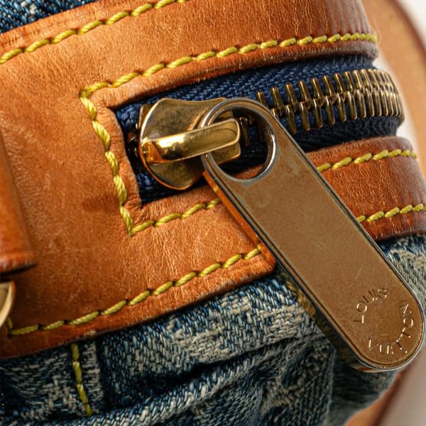 Pre-owned Louis Vuitton Monogram Denim Camera Bag Blue