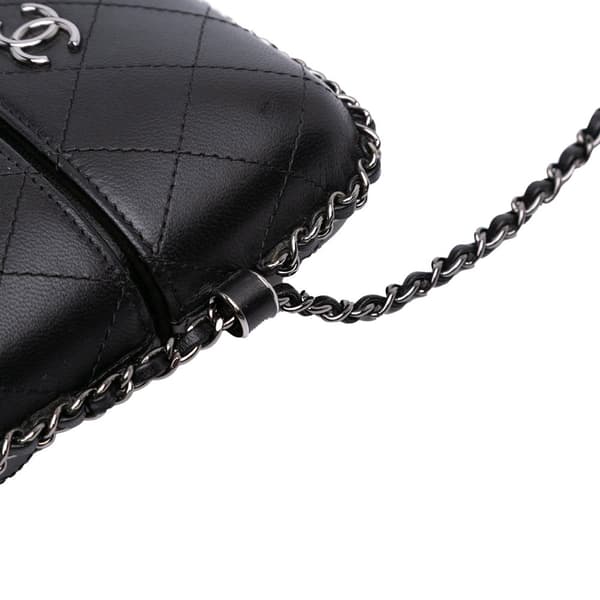 Pre-owned Chanel CC Quilted Lambskin Chain Around Phone Holder Black