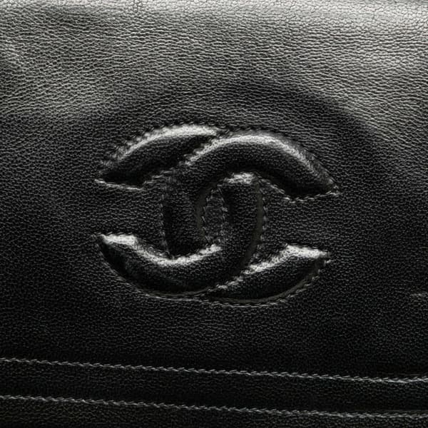 Pre-owned Chanel CC Stitched Lambskin Flap Black