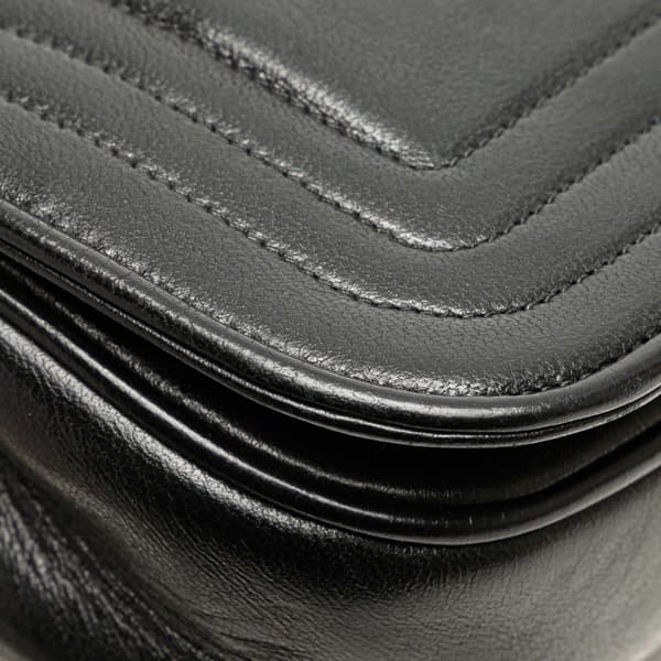 Pre-owned Chanel CC Stitched Lambskin Flap Black