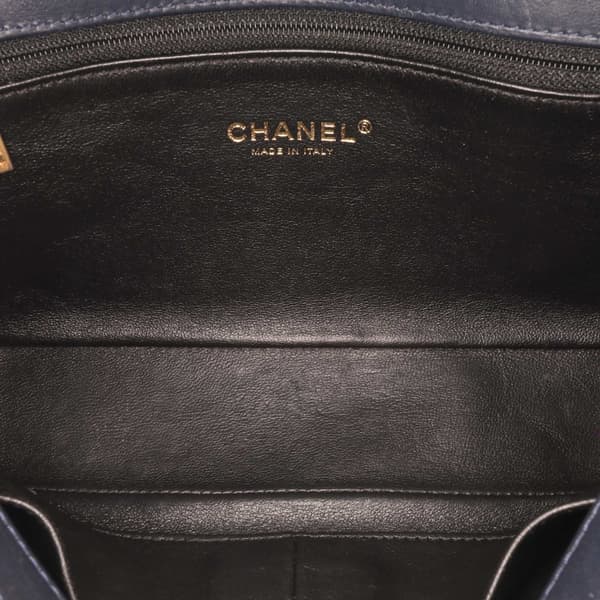Pre-owned Chanel Medium Bicolor Caviar CC Filigree Flap Blue
