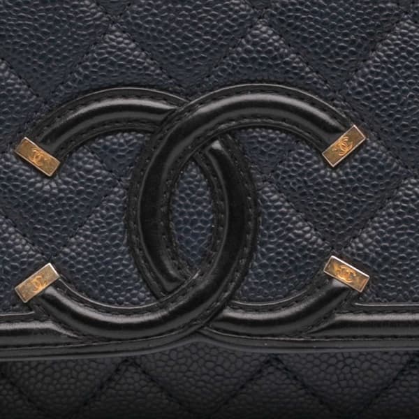 Pre-owned Chanel Medium Bicolor Caviar CC Filigree Flap Blue