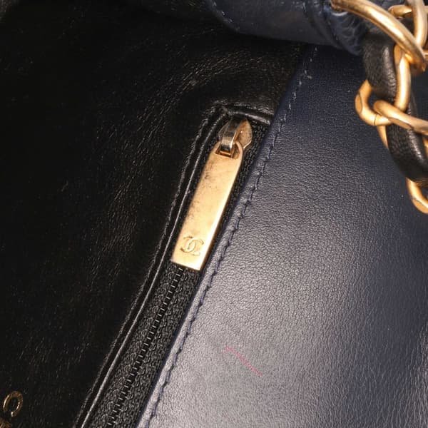 Pre-owned Chanel Medium Bicolor Caviar CC Filigree Flap Blue